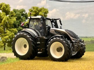Valtra S416 Unlimited Titanium Exclusive